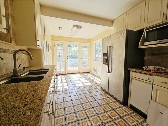186 5th Avenue, Monrovia, CA 91016