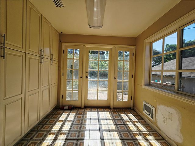 186 5th Avenue, Monrovia, CA 91016