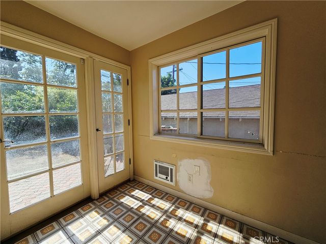 186 5th Avenue, Monrovia, CA 91016