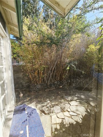 186 5th Avenue, Monrovia, CA 91016