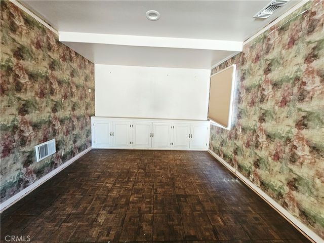 186 5th Avenue, Monrovia, CA 91016