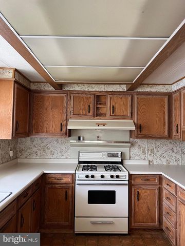 768 E GARDEN RD #76, Vineland, NJ 08360