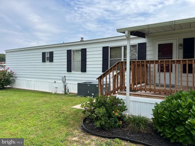 768 E GARDEN RD #76, Vineland, NJ 08360