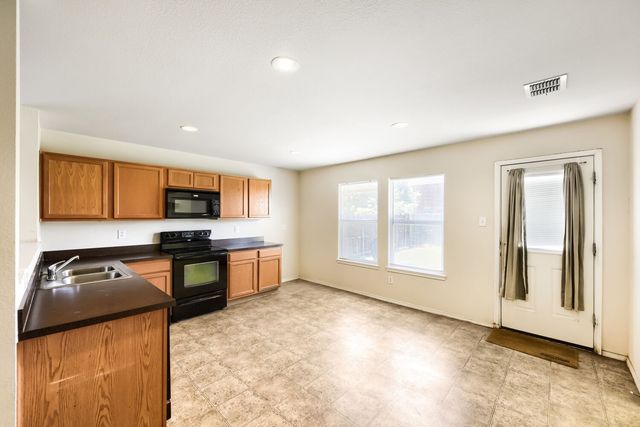16909 Fenwick Court, Fort Worth, TX 76247