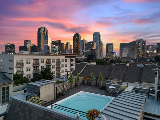 2214 Worthington Street, Dallas, TX 75204