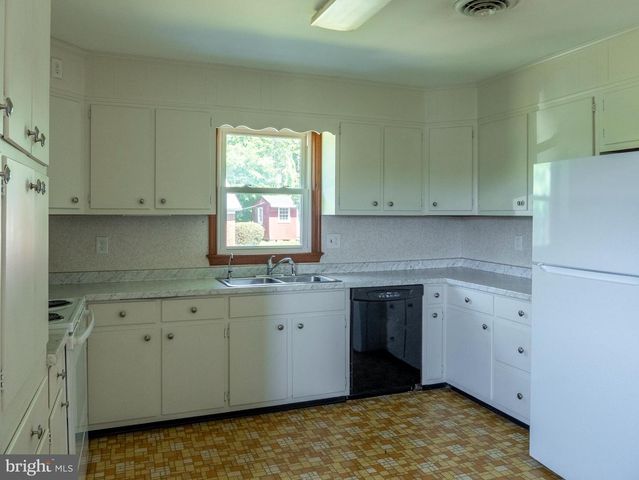 26906 CLARKSBURG RD, Damascus, MD 20872