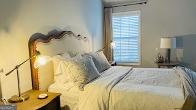 1877 Appaloosa Run Trail, Buford, GA 30519