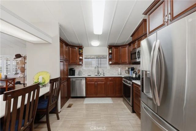 1251 E Lugonia 88, Redlands, CA 92374