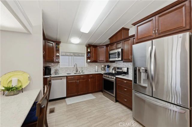 1251 E Lugonia 88, Redlands, CA 92374