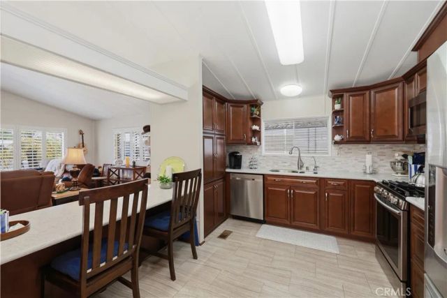 1251 E Lugonia 88, Redlands, CA 92374