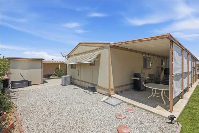1251 E Lugonia 88, Redlands, CA 92374