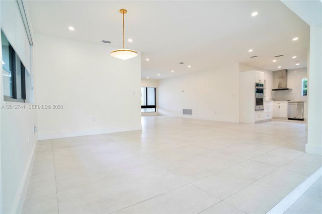 8811 Carlyle Ave, Surfside, FL 33154