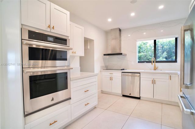 8811 Carlyle Ave, Surfside, FL 33154