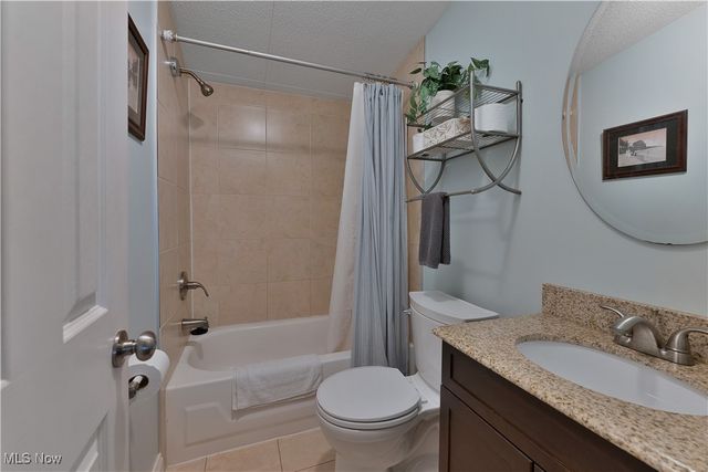 5114 University Drive, Geneva On The Lake, OH 44041