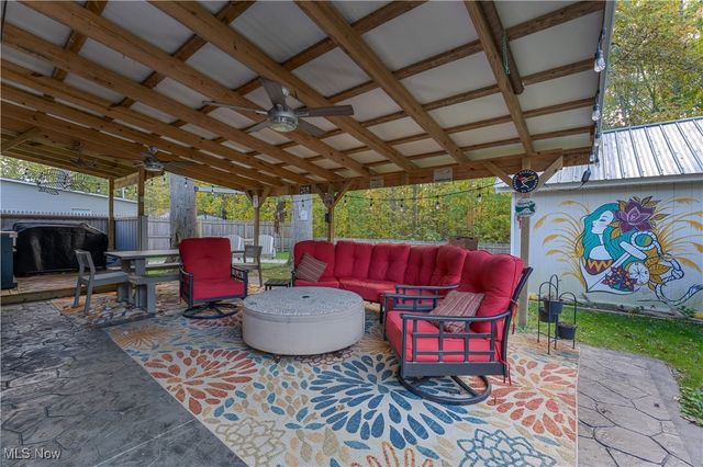 5114 University Drive, Geneva On The Lake, OH 44041