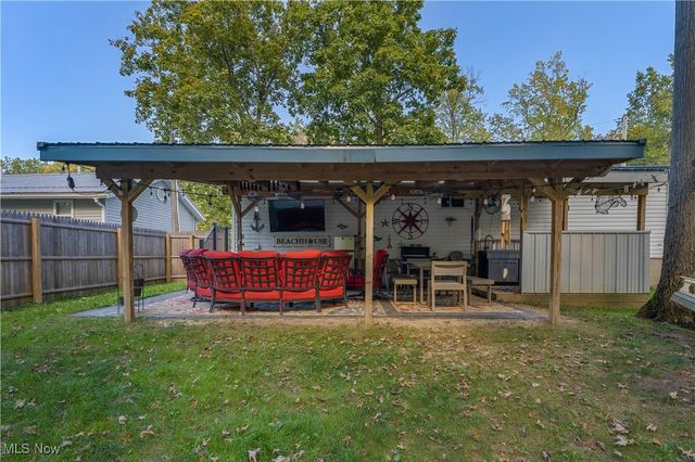 5114 University Drive, Geneva On The Lake, OH 44041