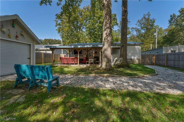 5114 University Drive, Geneva On The Lake, OH 44041