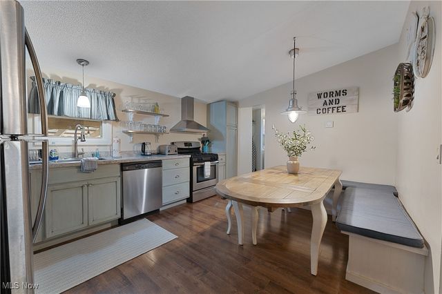 5114 University Drive, Geneva On The Lake, OH 44041