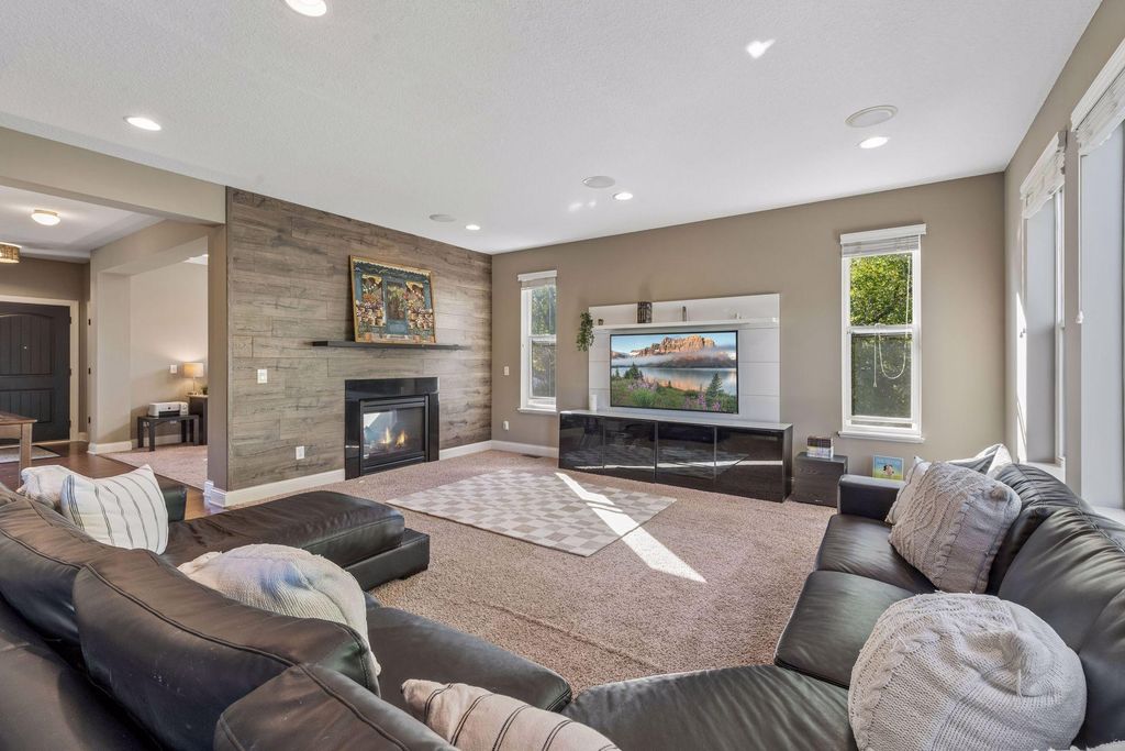 1078 Rosemary Circle, Chaska, MN 55318 — photo 3