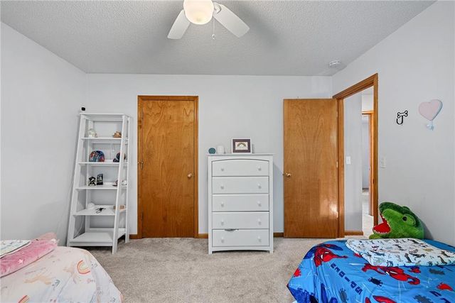 15444 S Wyandotte Drive, Olathe, KS 66062