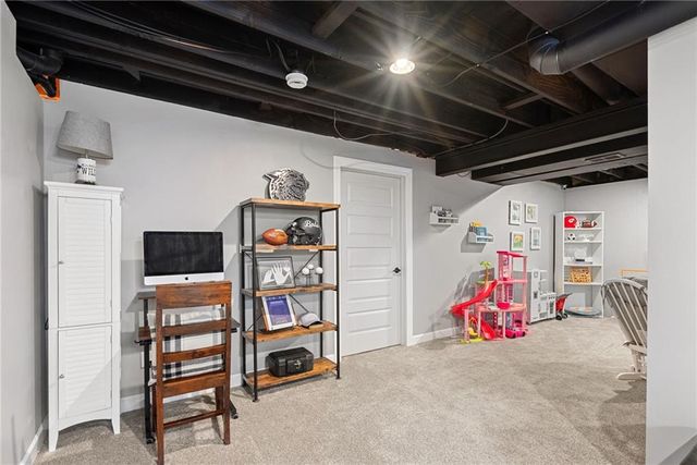 15444 S Wyandotte Drive, Olathe, KS 66062