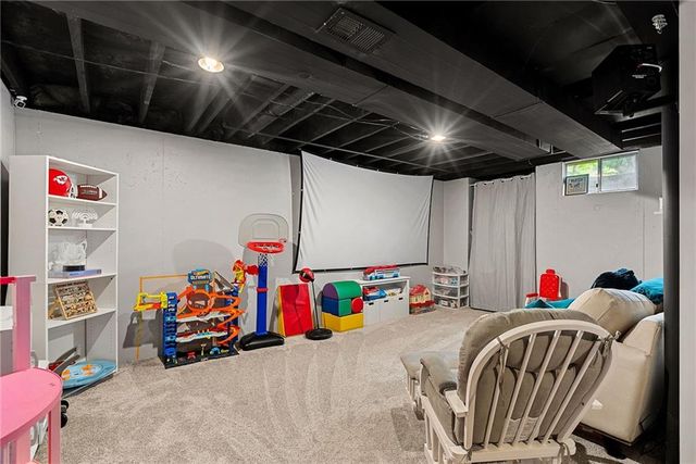 15444 S Wyandotte Drive, Olathe, KS 66062