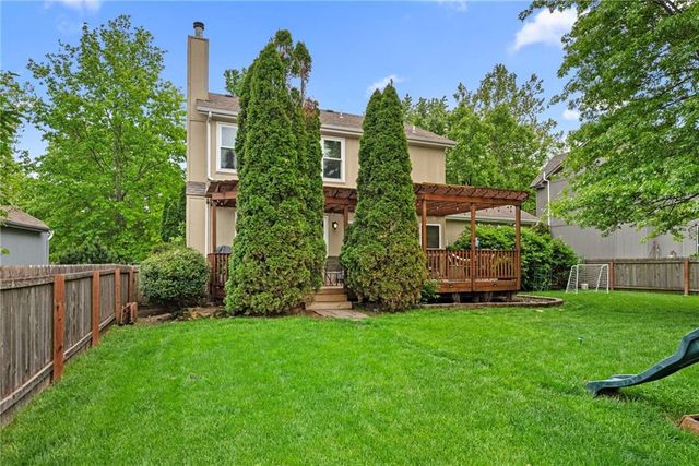 15444 S Wyandotte Drive, Olathe, KS 66062