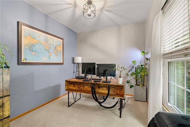 15444 S Wyandotte Drive, Olathe, KS 66062