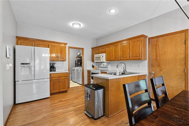 15444 S Wyandotte Drive, Olathe, KS 66062