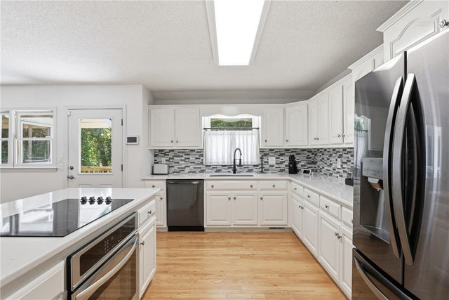 675 Currahee Ridge Road, Toccoa, GA 30577