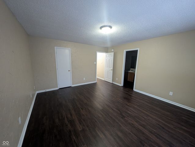 9128 Stones Bluff Place, Indianapolis, IN 46113