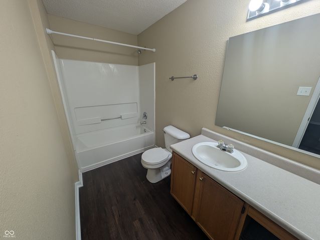 9128 Stones Bluff Place, Indianapolis, IN 46113