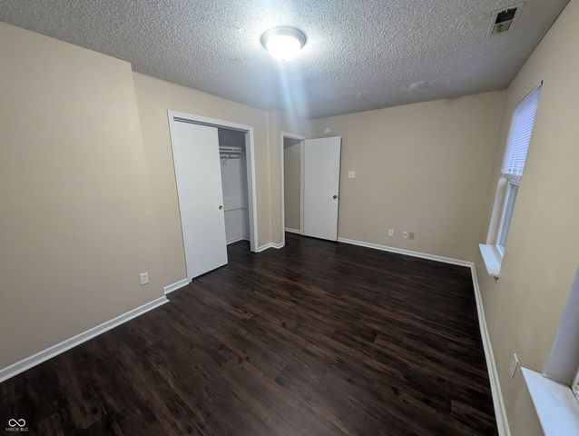 9128 Stones Bluff Place, Indianapolis, IN 46113