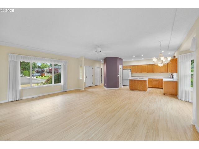 19623 TONI Ct, Oregon City, OR 97045