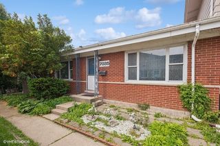 7035 W Greenleaf Street, Niles, IL 60714