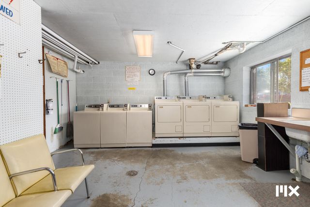 2907 S Burdick Street, Kalamazoo, MI 49001