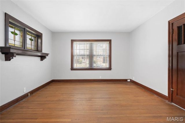 4932 Pernod Avenue, St Louis, MO 63139