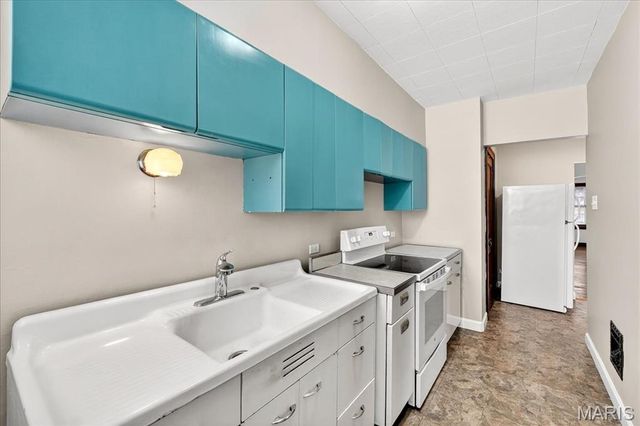 4932 Pernod Avenue, St Louis, MO 63139