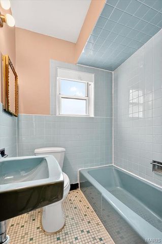 4932 Pernod Avenue, St Louis, MO 63139
