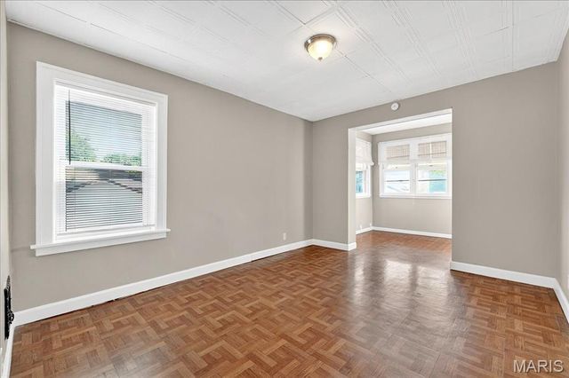 4932 Pernod Avenue, St Louis, MO 63139