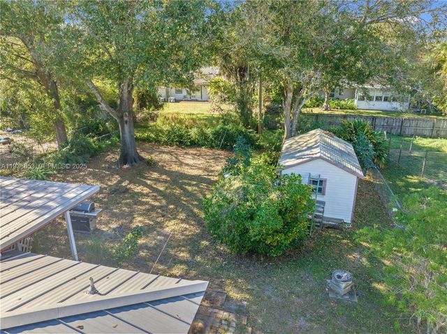 2135 79th Ct, Vero Beach, FL 32966