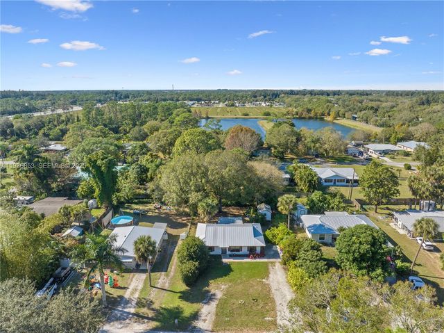 2135 79th Ct, Vero Beach, FL 32966