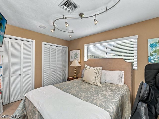 394 Bay Meadows DR, Naples, FL 34113