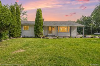 8610 Highland Road, White Lake Charter Township, MI 48386