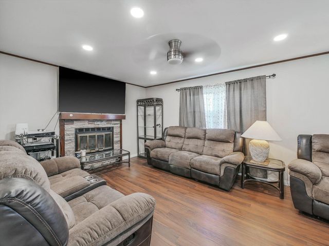 191 Pebblecreek Trail, Carol Stream, IL 60188
