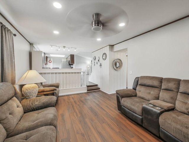191 Pebblecreek Trail, Carol Stream, IL 60188
