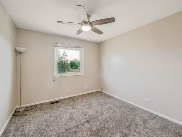 191 Pebblecreek Trail, Carol Stream, IL 60188