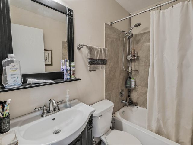 191 Pebblecreek Trail, Carol Stream, IL 60188
