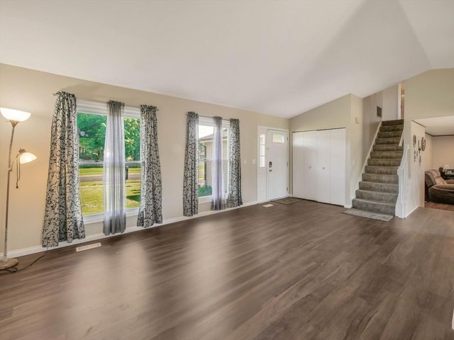 191 Pebblecreek Trail, Carol Stream, IL 60188