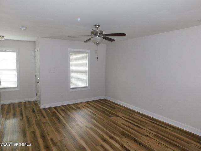 108 Meadow Way, Havelock, NC 28532